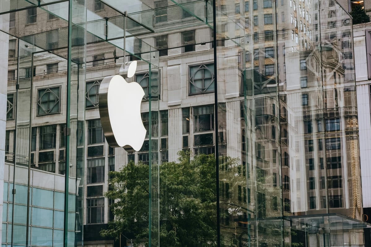 Apple Executives Double Down on AI Strategy Amid Growing Competition