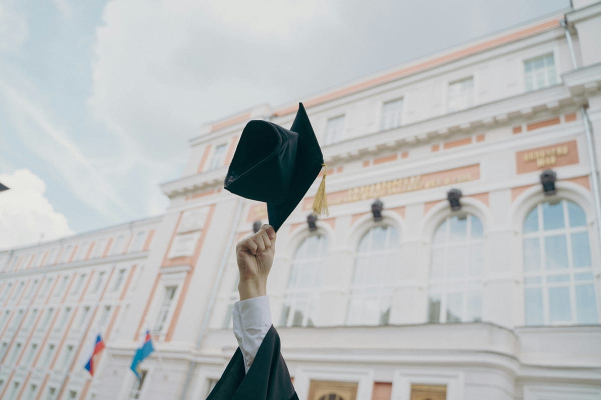 New Graduates Face the Toughest Entry-Level Job Market in a Decade