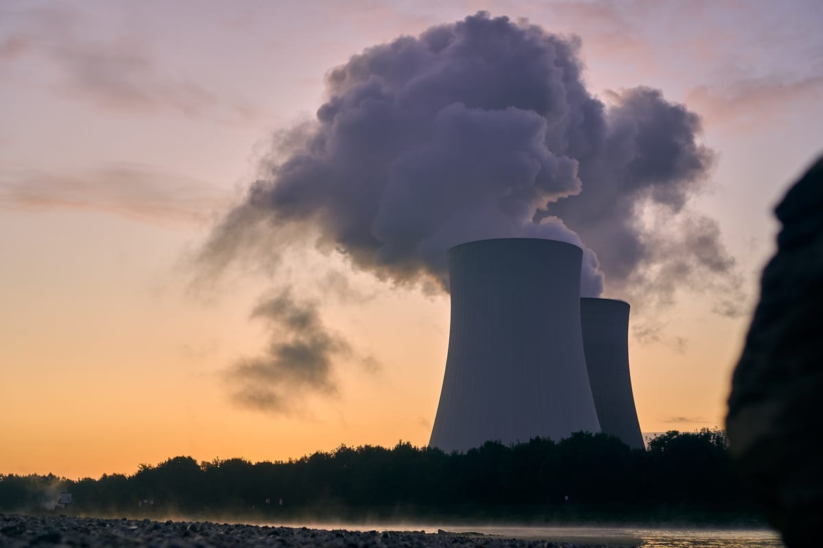 America's Largest Power Grid Faces Breaking Point as AI Boom Drives Unprecedented Energy Demand