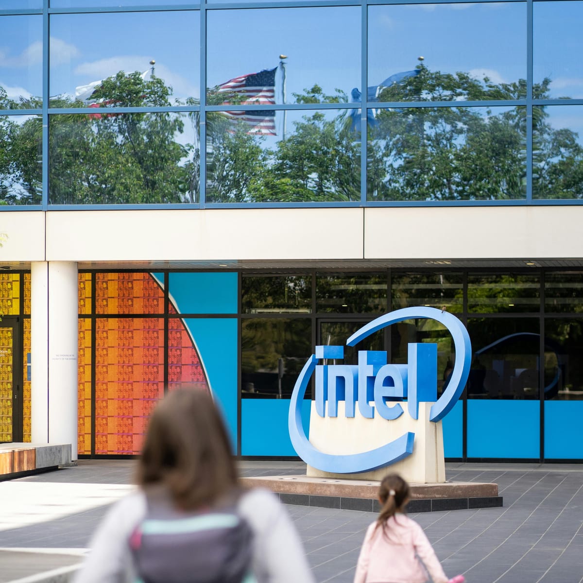 Intel Slashes 500+ Oregon Jobs in Latest Wave of Tech Industry Layoffs