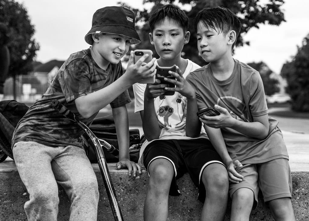 Teachers Sound the Alarm: Why Educators Are Urging Parents to Rethink Childhood Smartphones