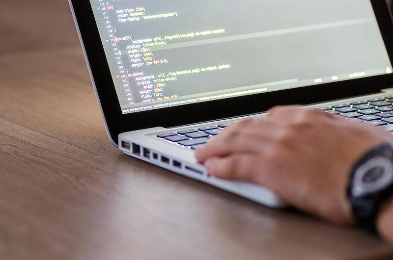 Replit Under Fire: Allegations of Database Wipe and Data Cover-Up Rock Developer Community