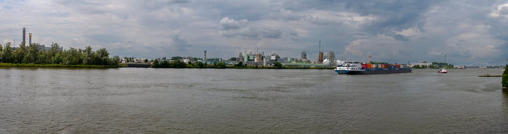Chemical Pollution Crisis: Scientists Sound Alarm on Humanity's "Silent Threat"