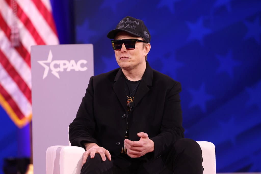 Musk vs. Apple: Tech Titan Threatens Legal War Over App Store Monopoly Claims