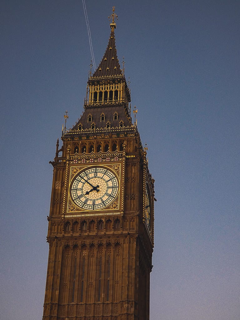 UK Government Pushed for Unprecedented Access to Apple Customer Data, Court Documents Reveal