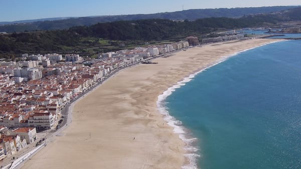 Atlantic Ocean's Critical Current System on Brink of Collapse, New Research Warns